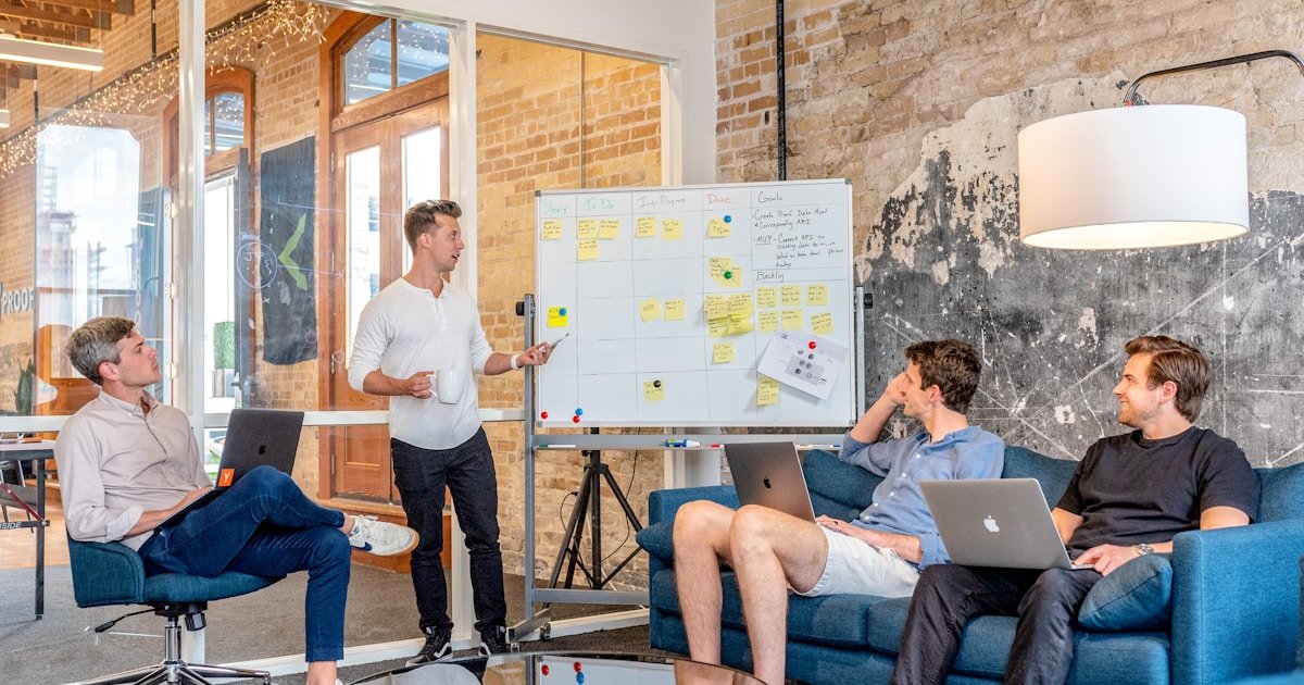 Digital Marketing in Dubai: In-House, Local Agency or Remote Team?